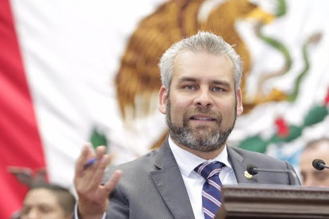 Bedolla en primera visita de trabajo como gobernador a Apatzingán
