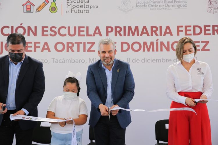 Michoacán avanza hacia la reactivación económica: Bedolla