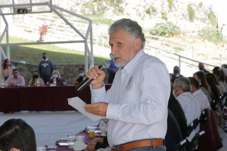 Anuncia Bedolla 220 mdp para carreteras y obra educativa en Lerma-Chapala