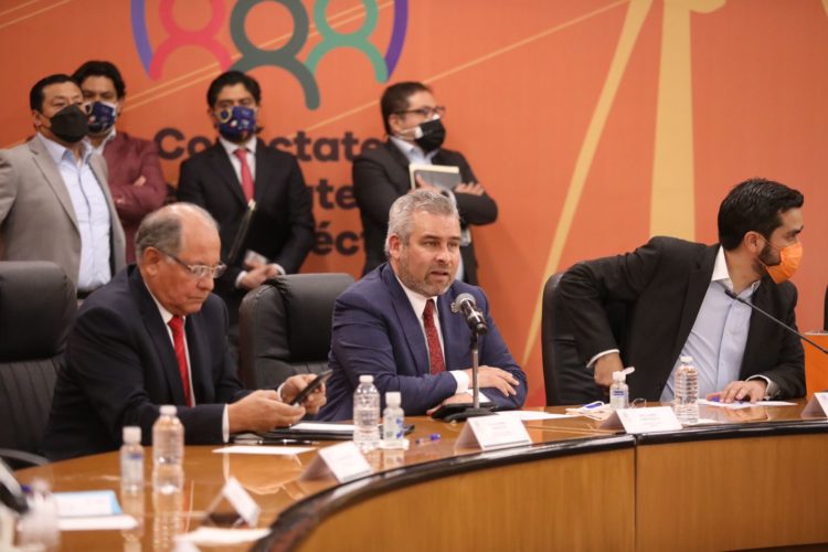 Apoya Bedolla reforma para recuperar soberanía energética
