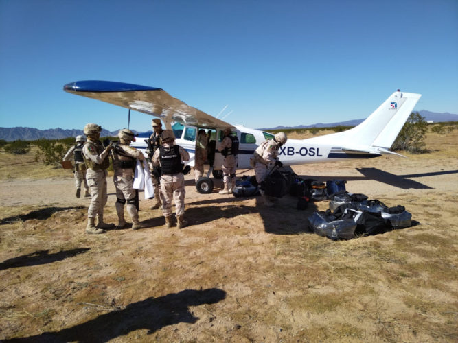 Sedena y FAM Ejército aseguran aeronave con droga