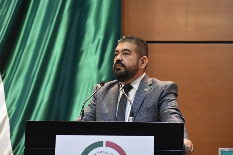Huacus va al Foro de Inteligencia y Seguridad, en Guatemala