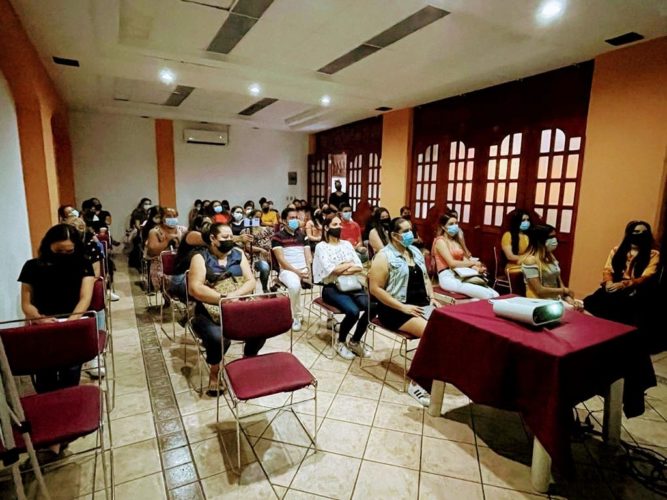 En Apatzingán, dictan Conferencia Magistral sobre Relaciones Humanas, Delitos Cibernéticos y Violencia Sexual Digital