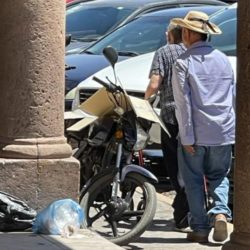 Apatzingán: banquetas, estacionamientos para  motocicletas 
