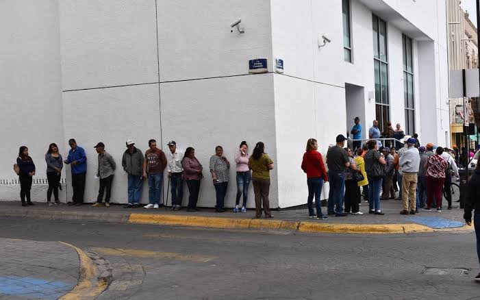 Confirma Édgar Adame: "ya están los pagos a tercera edad que cobra en bancos"