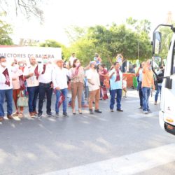 "Estamos cumpliendo compromisos de campaña", dijo José Luis Cruz al entregar camiones recolectores