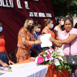 Develan "Violentómetro" en Apatzingán; entregan 80 tarjetas "Mujeres Orgullo"