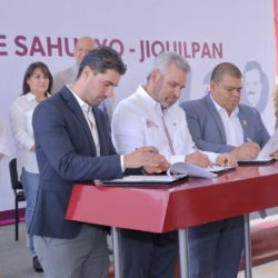 Bedolla firma convenio para desarrollo de zona conurbada de Sahuayo y Jiquilpan