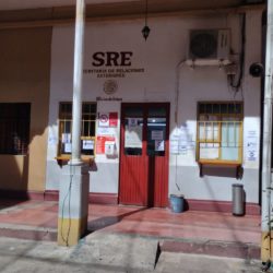 Oficina de pasaportes se va a “Akia”