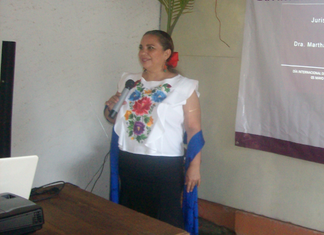 Capacitan a personal del sector salud