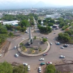 Avanza obra de vialidad en el monumento a LC